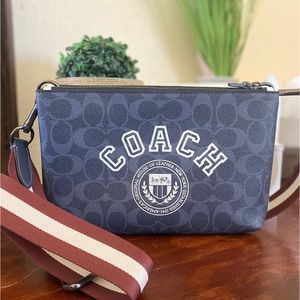 COACH Everette Crossbody